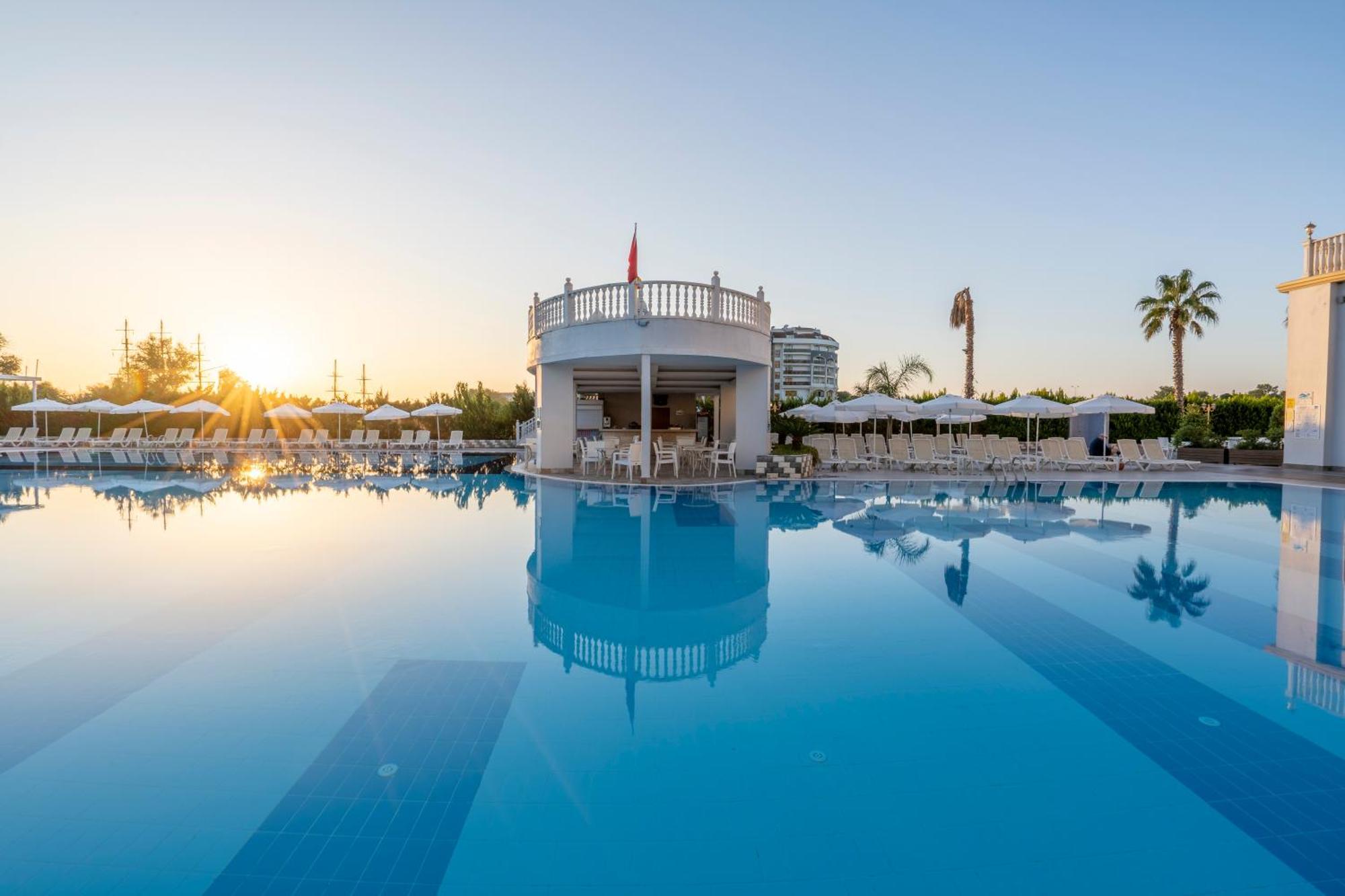 J'Adore Deluxe Hotel & Spa Ultra All Inclusive Side Luaran gambar
